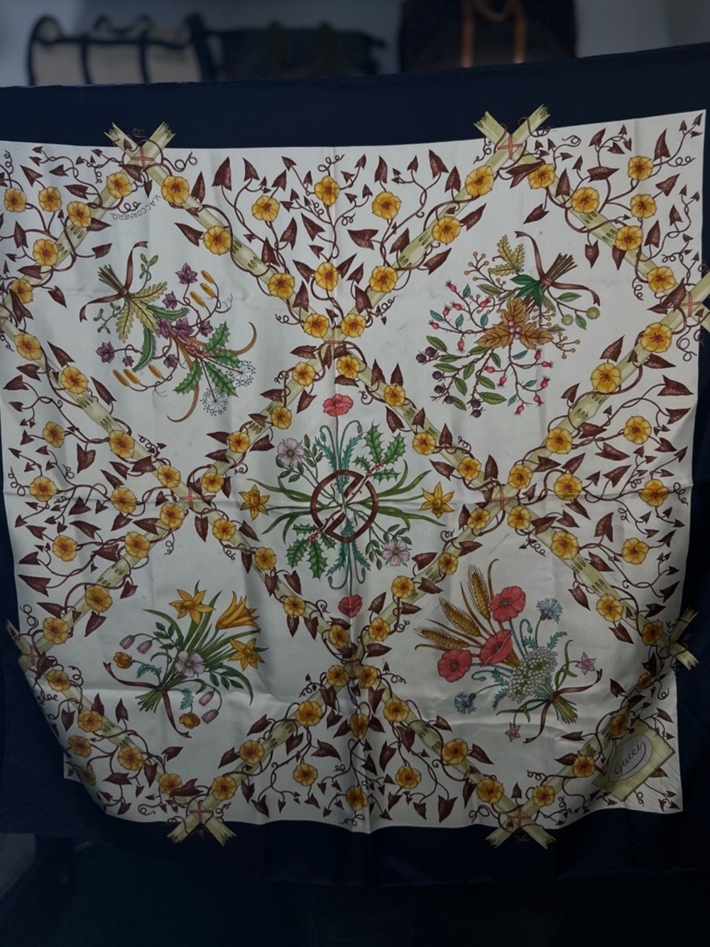 GUCCI SILK SCARF